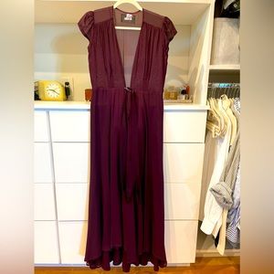 Reformation Dress deep v plunge. Excellent condition.